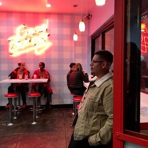 Meet your Posher, Michael